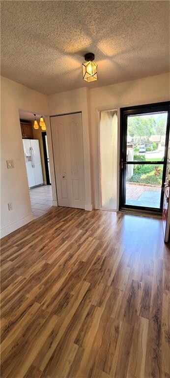 Front door, entrance to kitchen and pantry