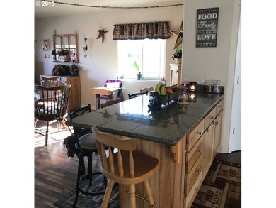 237 Elkview Dr, Canyon City, OR 97820 - photo 5