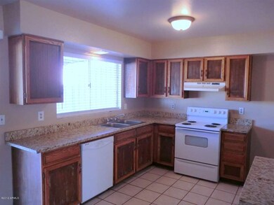OPEN EAT IN KITCHEN