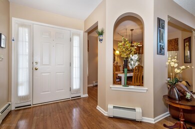 02_2EatonCourt_32_Foyer_HiRes