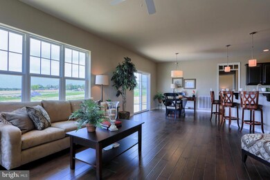 824 Jasmine Ave unit 72, Mount Joy, PA 17552 - photo 3