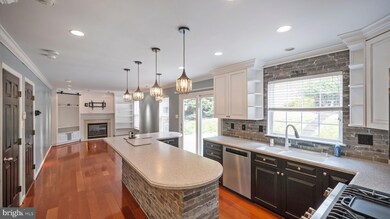 11716 Scarlet Leaf Cir, Germantown, MD 20876 - photo 7