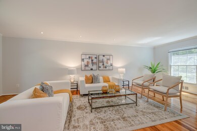 8811 Tallyho Trail, Potomac, MD 20854 - photo 5