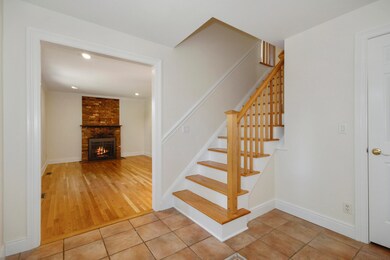 14 Chestnut St, Cos Cob, CT 06807 - photo 2