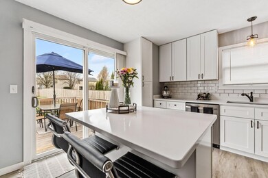 1385 Laforge St (Interior)-12