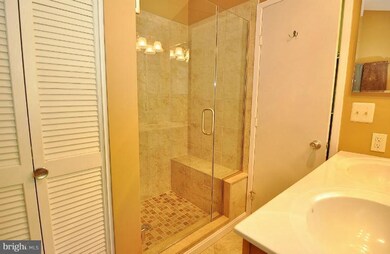 2889 Spring Lakes Dr, Davidsonville, MD 21035 - photo 4