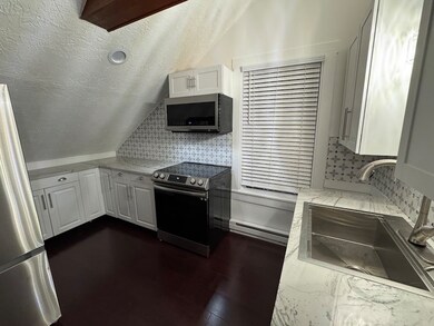 16 Pleasant St unit B, Orange, MA 01364 - photo 4