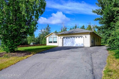 2370 N Thunder Gulch Cir-6