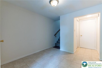 8315 Countryside Ln, Fogelsville, PA 18051 - photo 5