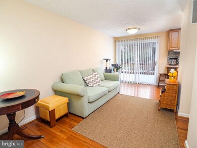 4288 Candlestick Ct, Dumfries, VA 22025 - photo 7