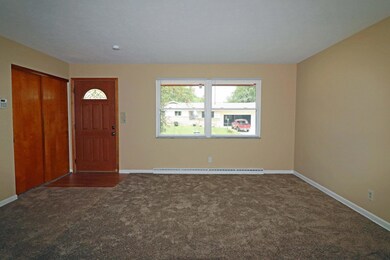 4561 Belfast Dr, Columbus, OH 43227 - photo 3