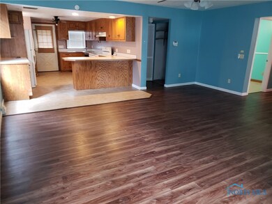 Living Room/Kitchen