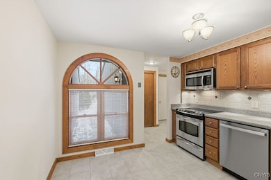 3130 Fiddlehead Glen, Baldwinsville, NY 13027 - photo 7