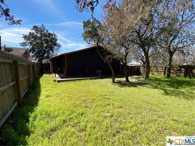 912 Dartmouth St, San Marcos, TX 78666 - photo 3