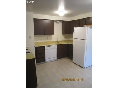 3046 Brittany Dr, Forest Grove, OR 97116 - photo 6