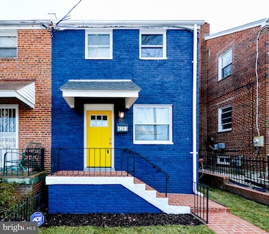 4261 Hildreth St SE, Washington, DC 20019 - photo 2