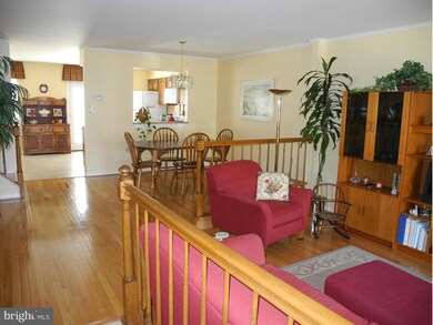 6313 Trevilian Place, Centreville, VA 20121 - photo 3