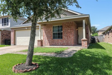 10310 Hurst Hill Ln, Houston, TX 77075 - photo 2