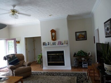 442 Frost Rd, Crossville, TN 38571 - photo 6