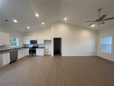 Photo of similar floor plan without basement