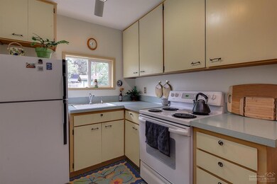 1215 NW Davenport Ave, Bend, OR 97701 - photo 7