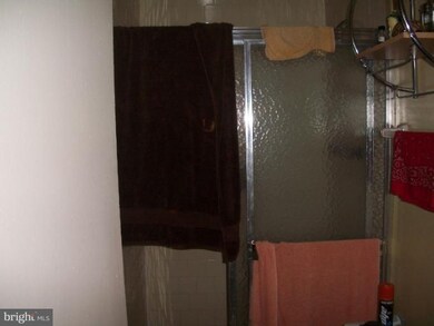 7317 Oakcrest Dr, New Carrollton, MD 20784 - photo 7