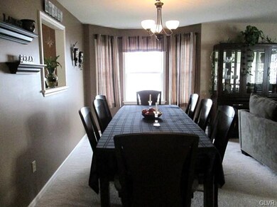 342 S Oak St, Freemansburg, PA 18017 - photo 7