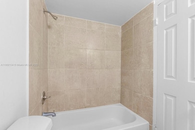 1530 Crescent Cir unit 8, West Palm Beach, FL 33403 - photo 7