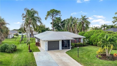 838 SE Cavern Ave, Port Saint Lucie, FL 34983 - photo 2