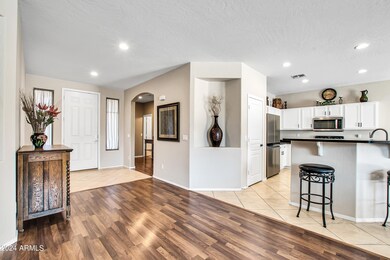 1603 E Ebony Pl-4