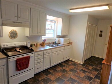 207 Woodland Dr, Shelbyville, TN 37160 - photo 6