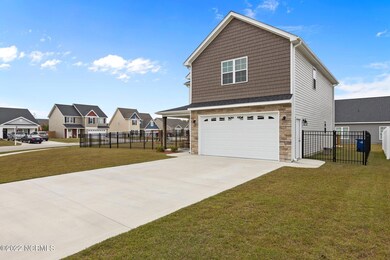 1517 Penncross Dr, Greenville, NC 27834 - photo 4