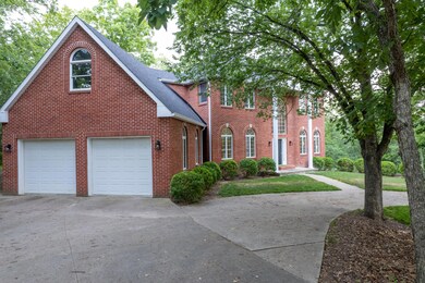 05-Circle Drive