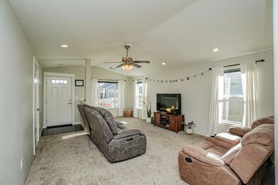 8377 Kyra Ln, White City, OR 97503 - photo 6