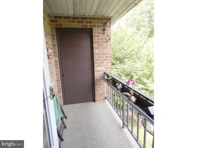 128 Woodstream Dr, Norristown, PA 19403 - photo 6