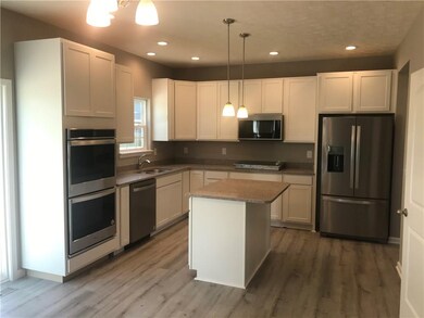 8577 Hollyhock Grove, Avon, IN 46123 - photo 2