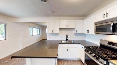 4613 N 74th St unit 4, Scottsdale, AZ 85251 - photo 2