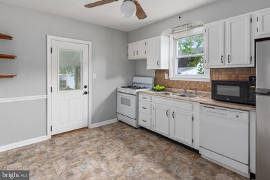 1 Dinsmore Ave, Glen Burnie, MD 21061 - photo 7