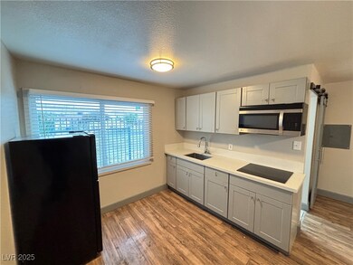 311 N 16th St unit 14, Las Vegas, NV 89101 - photo 6