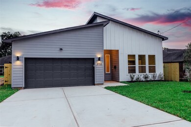 3702 Lydia St, Houston, TX 77021 - photo 2