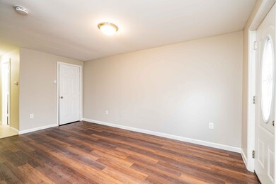 51 James St unit 53, Springfield, MA 01105 - photo 5
