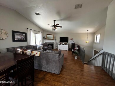 Family Room.Dining Room