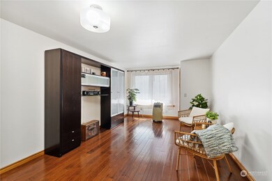 8911 Holly Dr unit 202, Everett, WA 98208 - photo 3