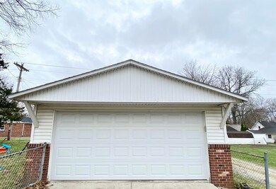 830 Jefferson St, Covington, IN 47932 - photo 2