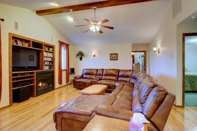 354 S Livingston Way, Grants Pass, OR 97526 - photo 4