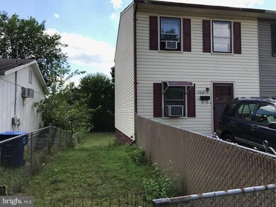 708 W 14th St, Front Royal, VA 22630 - photo 2