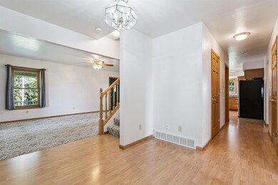 10746 Neon Rd, Maynard, IA 50655 - photo 6