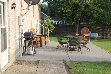 155 Turnpike Ln, Lebanon Junction, KY 40150 - photo 5