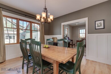 Large Entertaining/Dining Area, Wainscoating