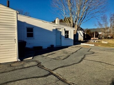 568 Russells Mills Rd, South Dartmouth, MA 02748 - photo 5